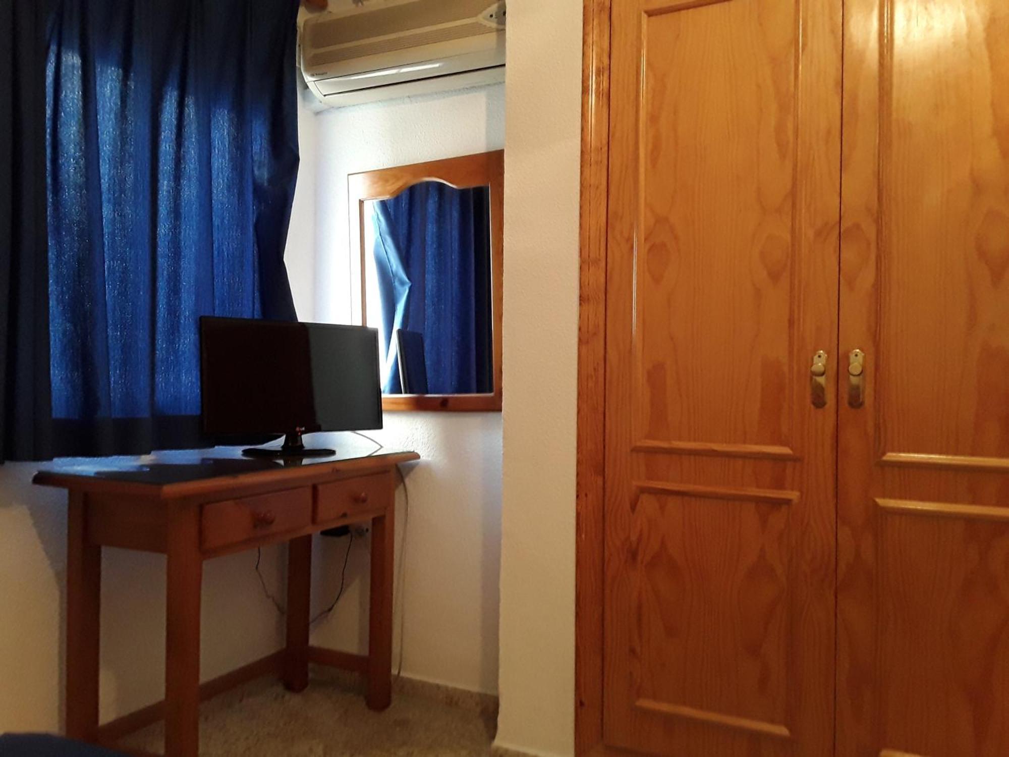 Hostal Miguel Калахонда Екстериор снимка